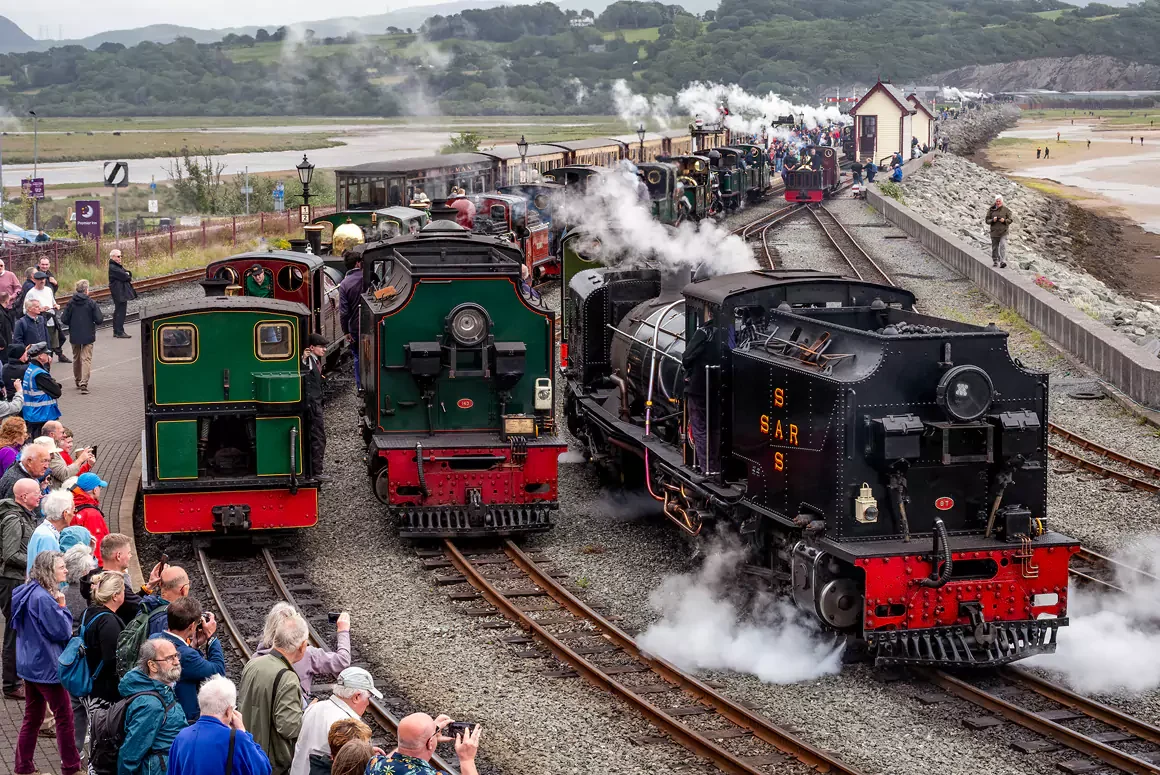 FfWHRs’ Jubilee Celebrations Make History with Cavalcade