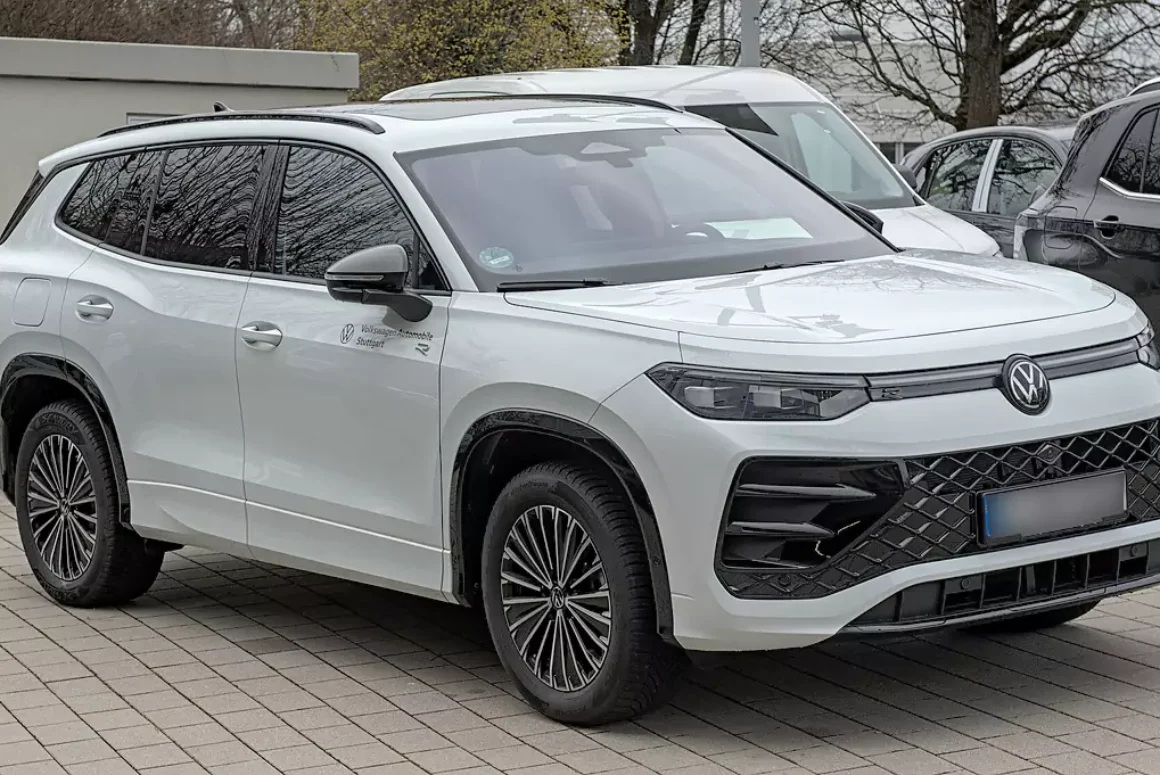 Why Tayron Public Edition 2025 Could Replace Your Golf IV and Beat Modern Rivals
