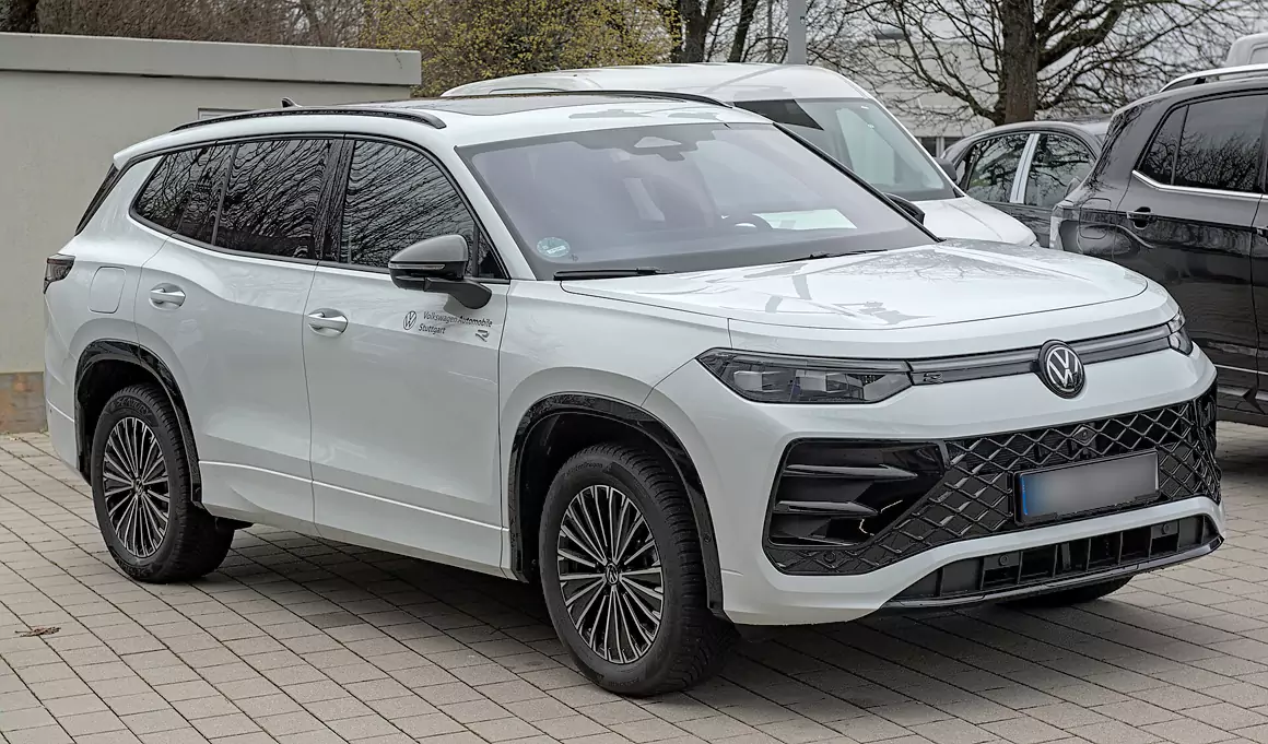 Why Tayron Public Edition 2025 Could Replace Your Golf IV and Beat Modern Rivals