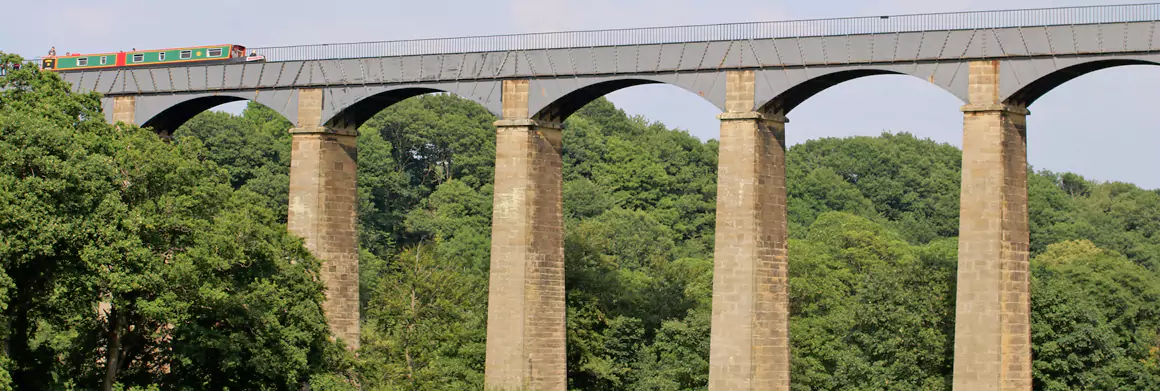 Walk from Llangollen Wharf to Pontcysyllte Aqueduct