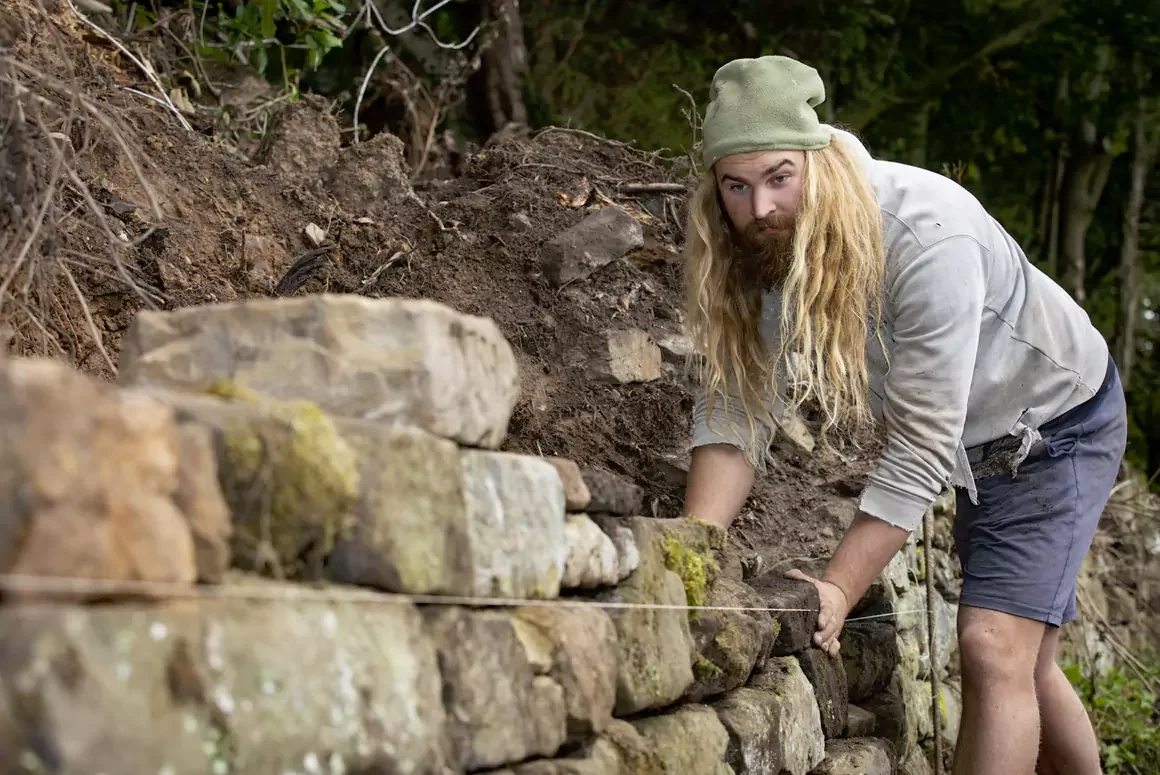 North Wales Craftsman Restoring Capability Brown Wall