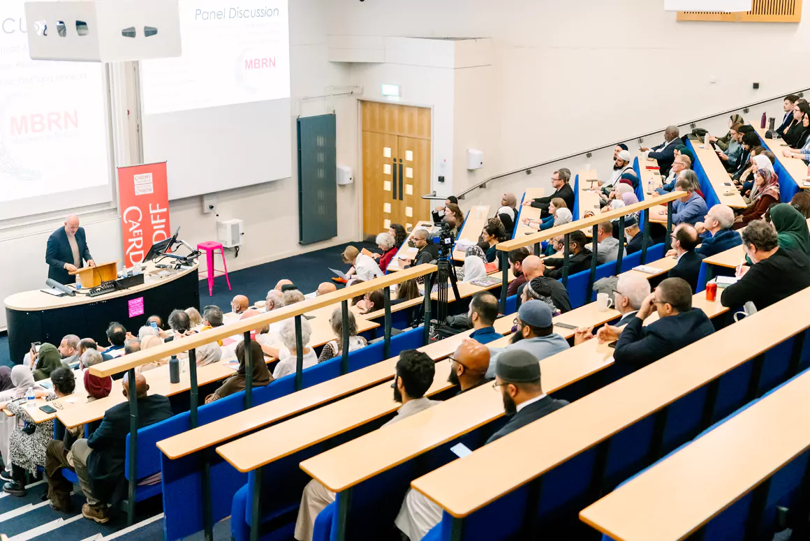 Understanding the experiences of British Muslims