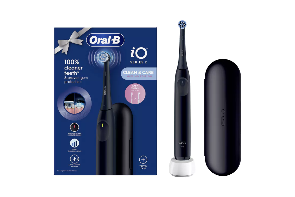 Oral-B iO2 Night Black Electric Toothbrush + Travel Case Limited Edition (Boxed)