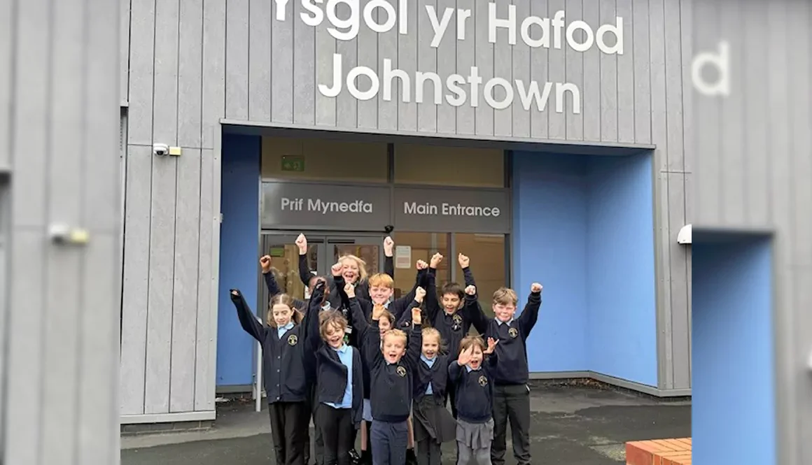 Ysgol yr Hafod, Johnstown Celebrates Positive Estyn Inspection