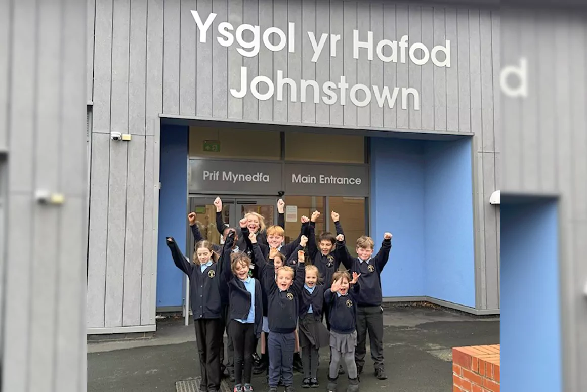 Ysgol yr Hafod, Johnstown Celebrates Positive Estyn Inspection