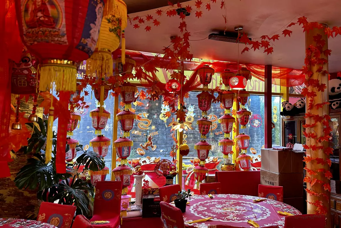 From Flamboyant to ‘Chippy’: Chinese Restaurants in S Wales