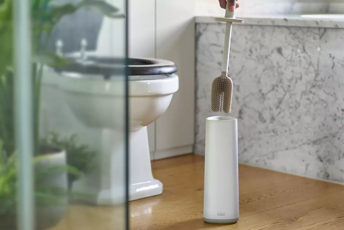 Flex 360 Toilet Brush from Joseph Joseph