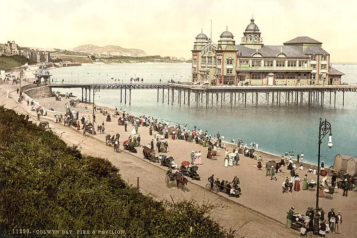 Albert Rigby and Patricia Wrigley Pier and Pavilion, Colwyn Bay, Wales (Source)