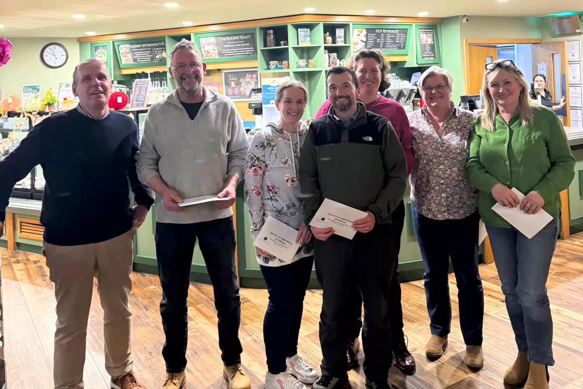 Over £800 Raised for Greenfingers at Quiz & Curry Night
