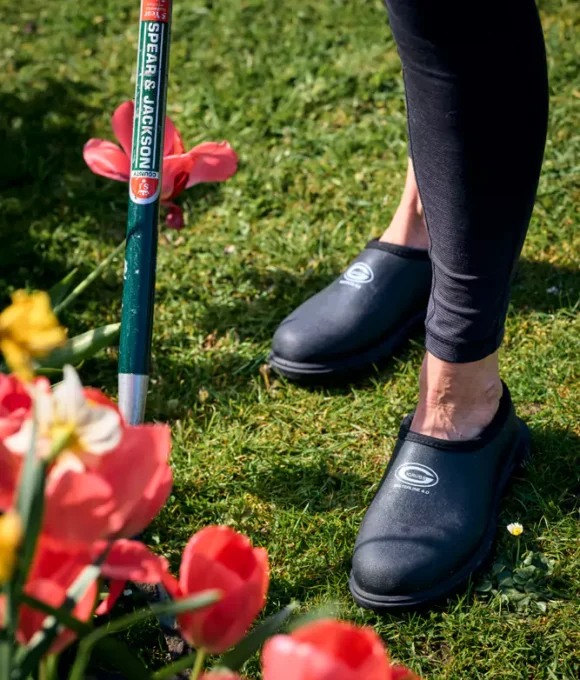 The Waterline Clog from Grubs