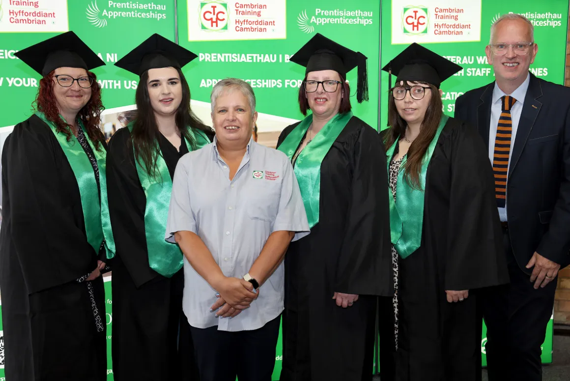 Apprentices Prove ‘You Can Do It, When You B&Q It’