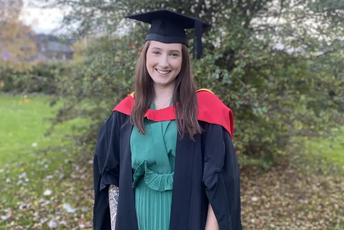 Teacher Completes PHD After Saying University ‘Wasn’t For Her’