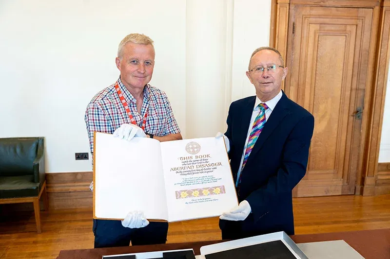 New Aberfan Book of Remembrance Presented to Community